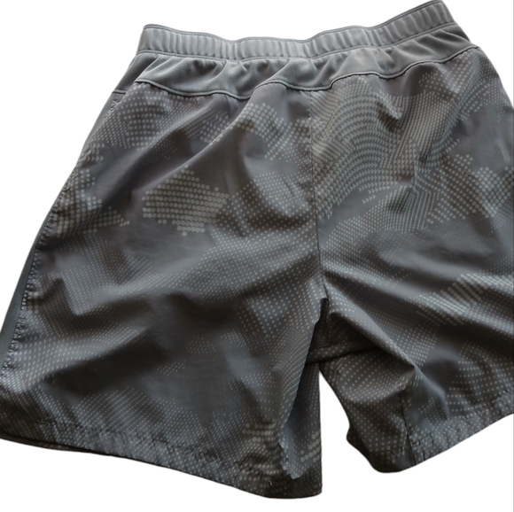 Nike Shorts Men’s Large Gray Swoosh - Picture 4 of 11